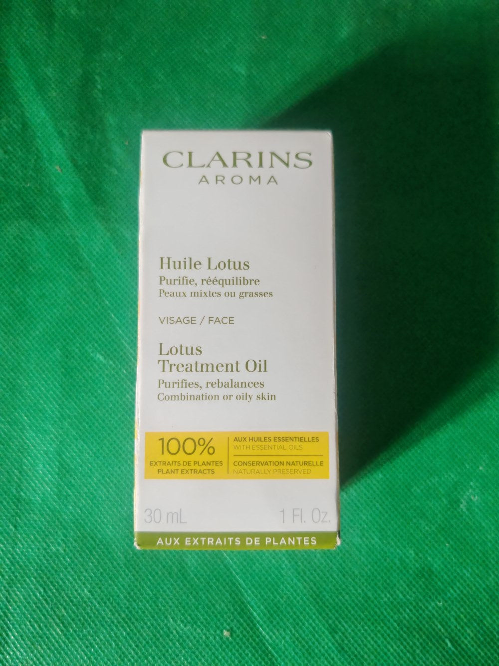 Boîte de la Clarins Aroma Huile Lotus 30 ml