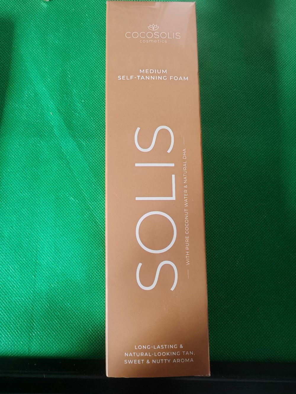 Boîte de la mousse autobronzante Cocosolis Solis Medium