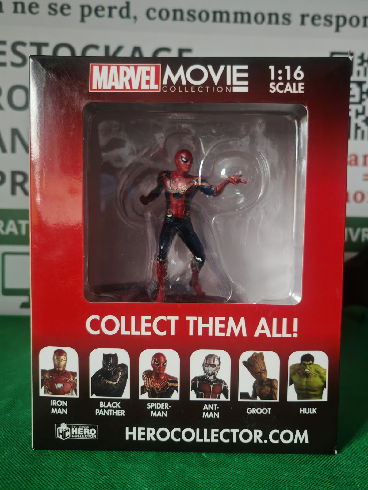 Figurine Spider-Man Iron Spider Eaglemoss dans sa boîte