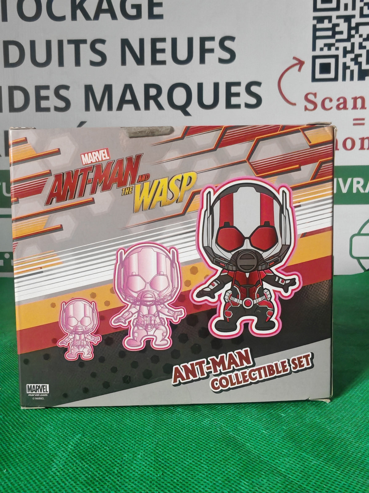 Dos du coffret Cosbaby Ant-Man et la Guêpe