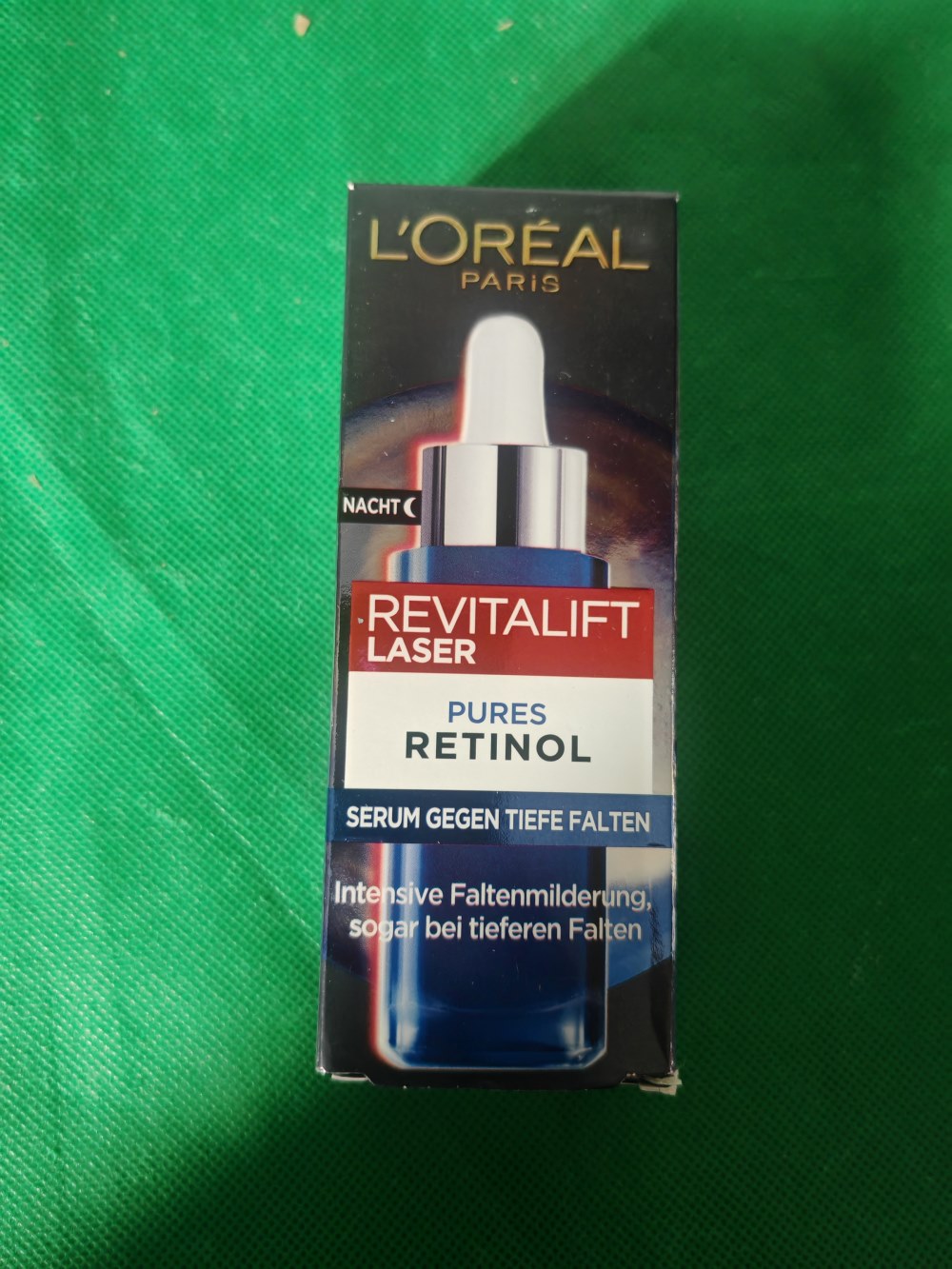 Boîte du sérum L'Oréal Paris Revitalift Laser au rétinol pur