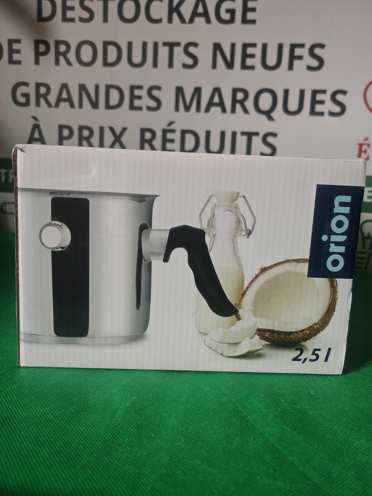 Pot à lait Orion inox 2,5 L dans sa boîte