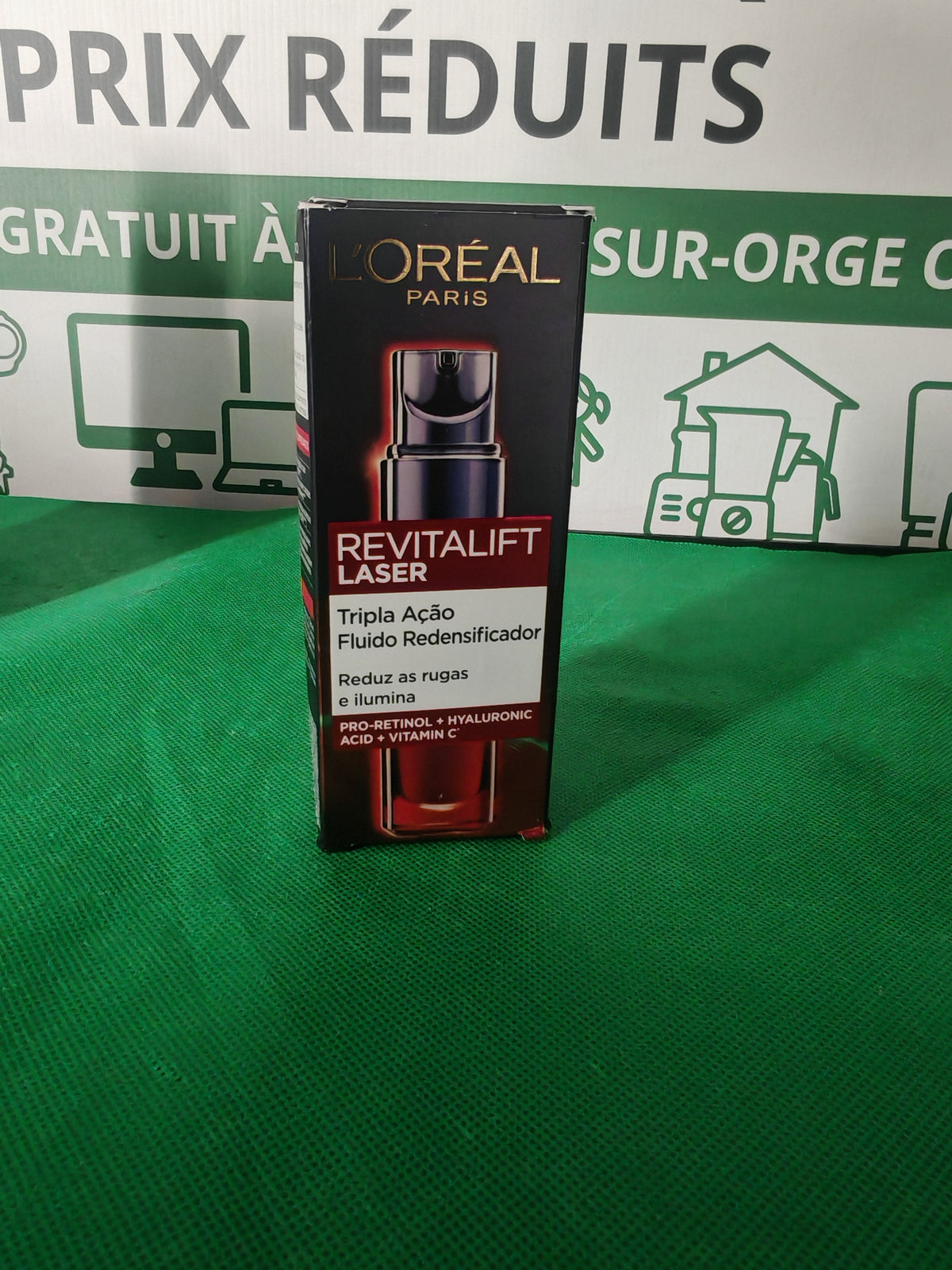 Revitalift Laser Triple Action, face portugaise de la boîte