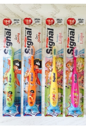 Lot de 4 brosses - Signal Brosse à dents enfant 0-6 ans – Poils extra-souples, ventouse (coloris au hasard assorti)