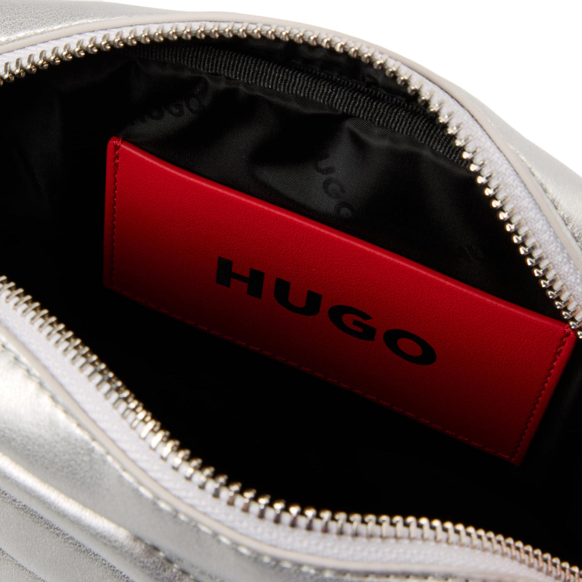 HUGO Sac bandoulière Mel Crossbody matelassé – Argenté