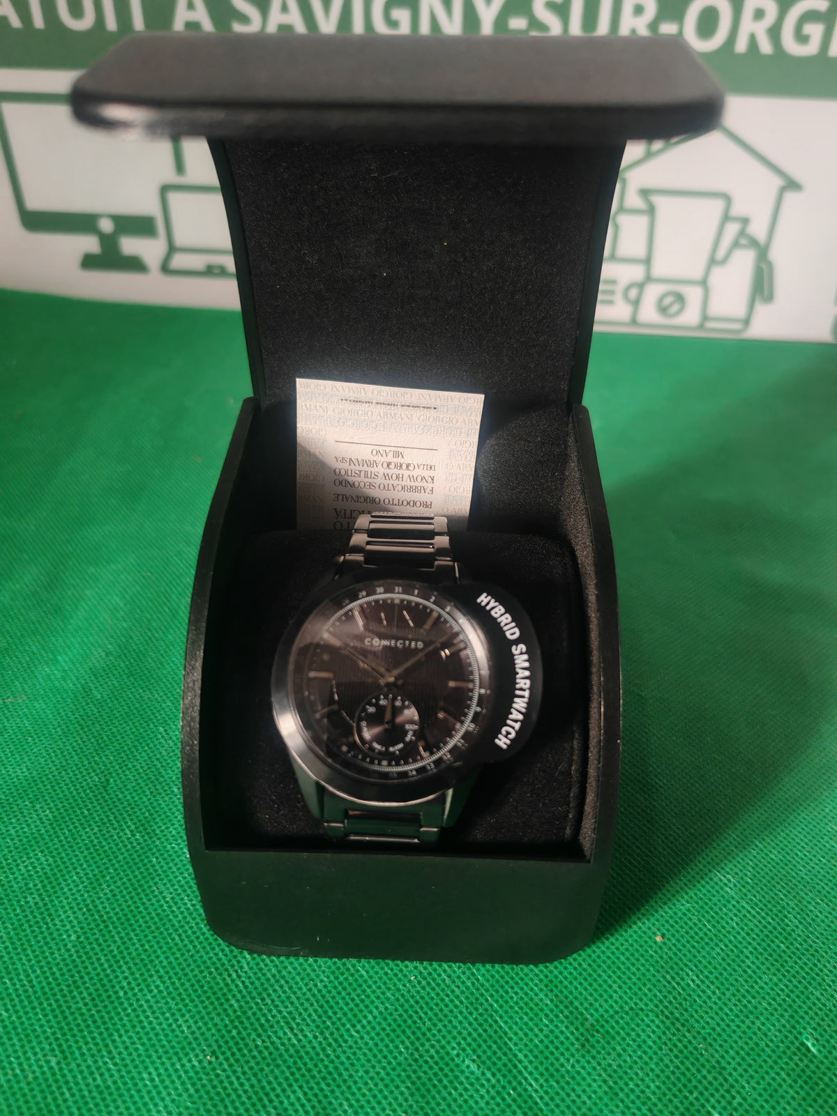 Montre hybride Armani Exchange avec film de protection