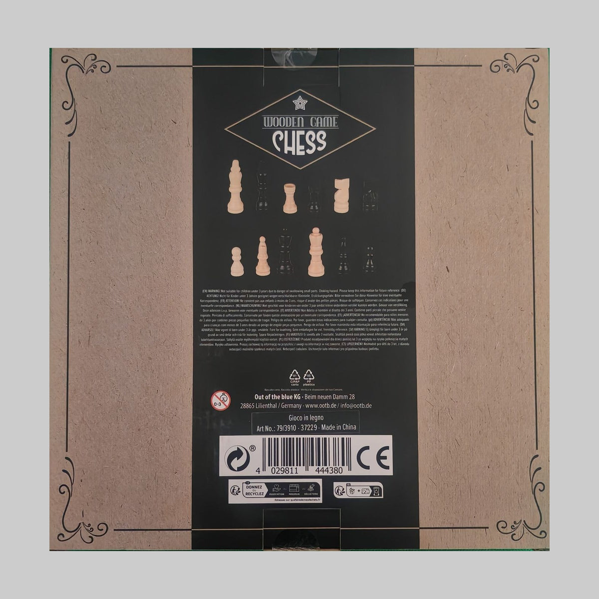 Dos de la boîte du jeu d'échecs en bois Out of the blue